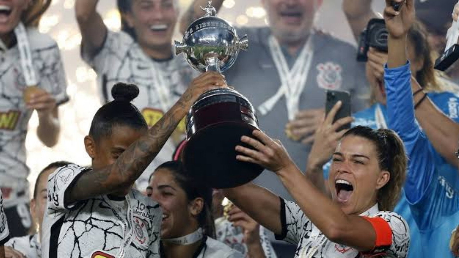 A Glória é Delas - Corinthians Tricampeão da América